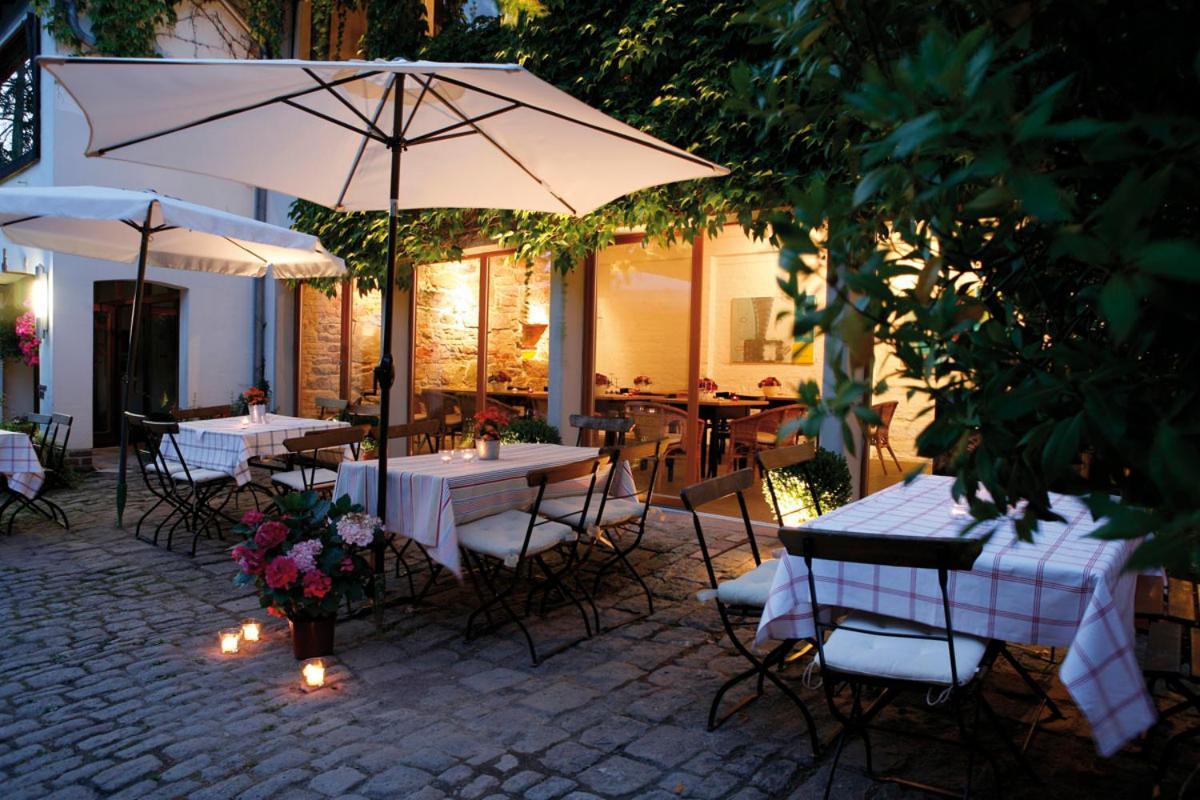 Hotel Schlafschoen Munden  ภายนอก รูปภาพ