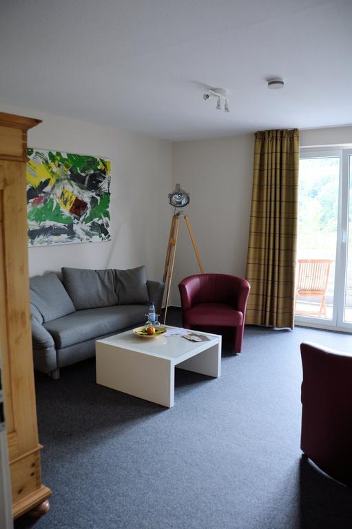 Hotel Schlafschoen Munden  ห้อง รูปภาพ