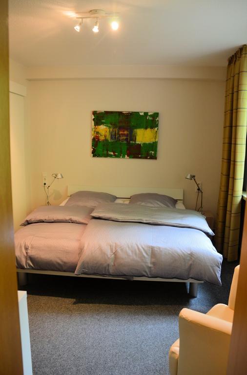 Hotel Schlafschoen Munden  ห้อง รูปภาพ
