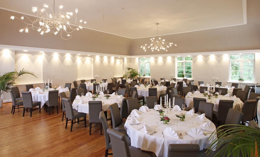 Hotel Schlafschoen Munden  ภายนอก รูปภาพ