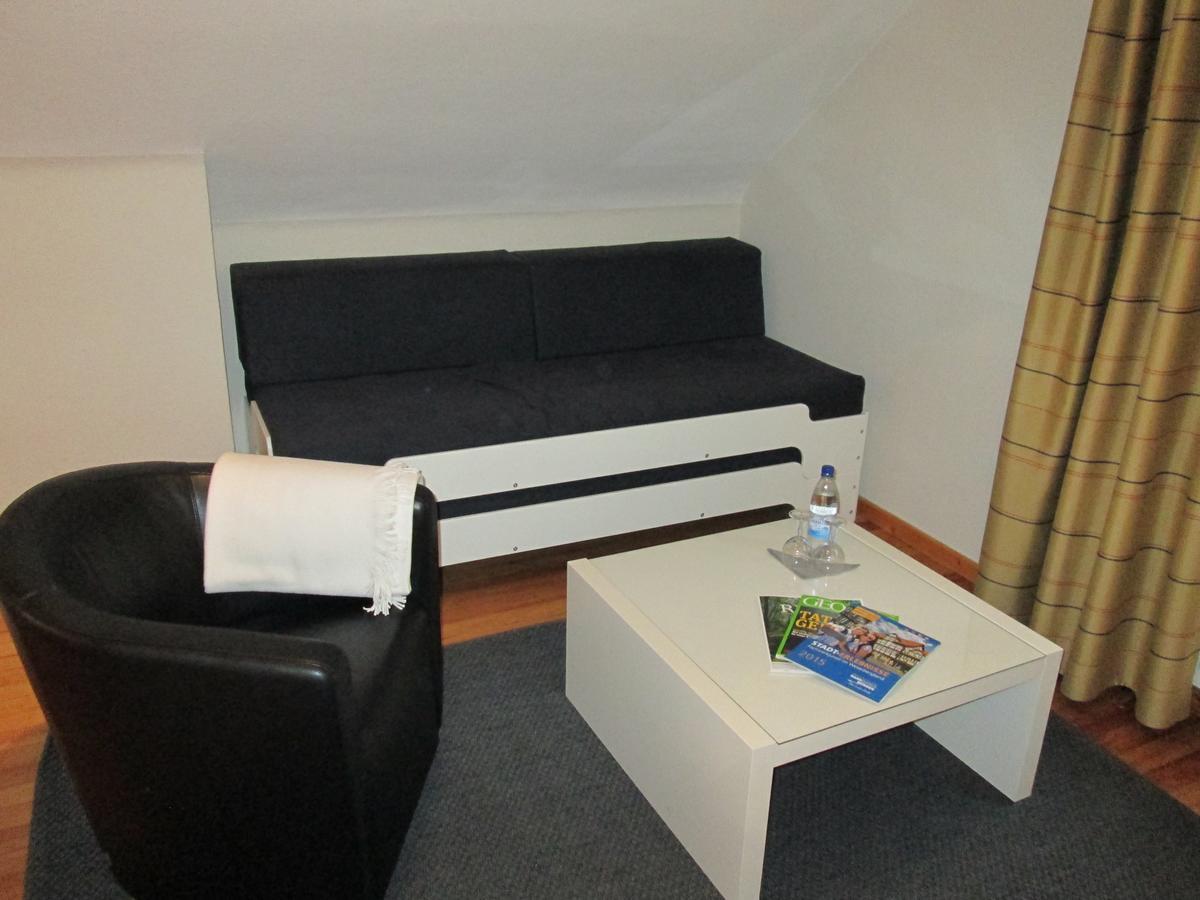Hotel Schlafschoen Munden  ภายนอก รูปภาพ